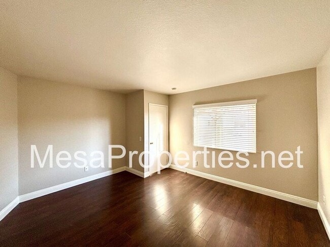 Building Photo - 10607 Moorefield Cir