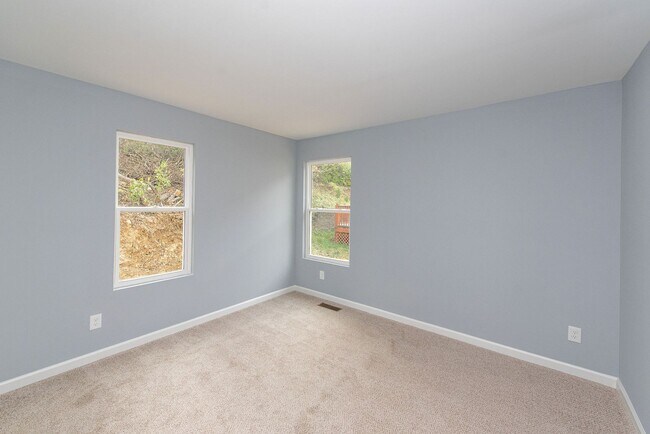 Building Photo - College Hill- New Construction! Stunning 3...
