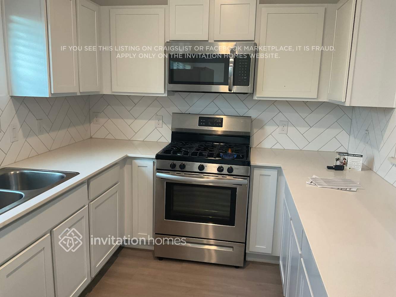 Building Photo - 22303 Stoney Ravine Dr