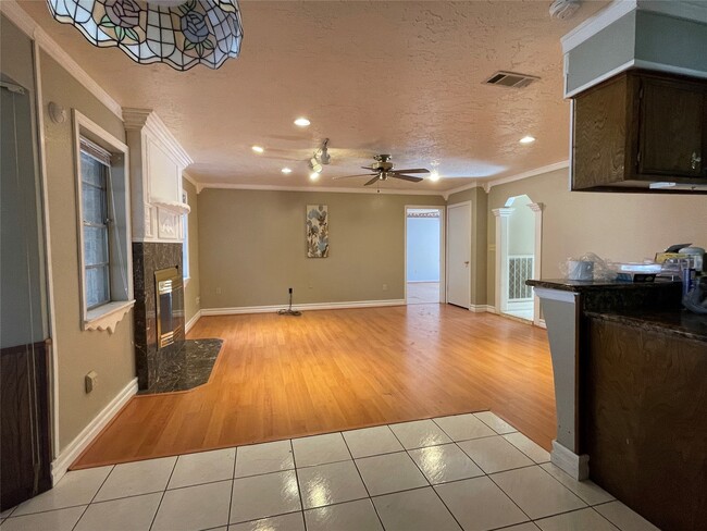 Building Photo - 12322 Huntington Field Dr