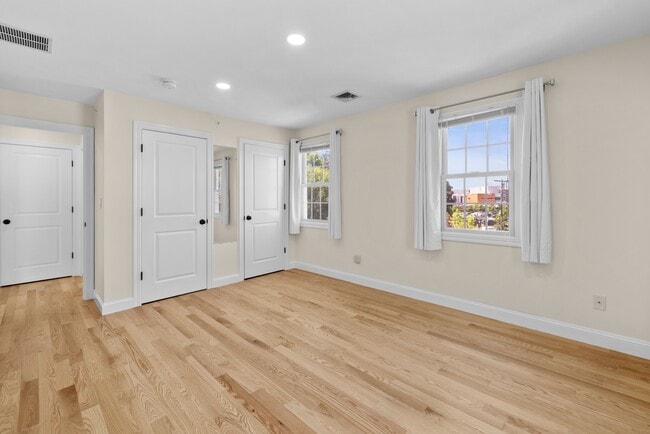 Building Photo - 57 Dedham Ave