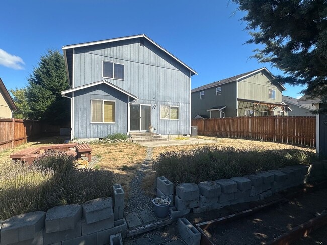 Building Photo - Charming 3-Bedroom Home in Autumn Hill – A...