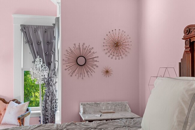 Building Photo - 221 SE 7th St