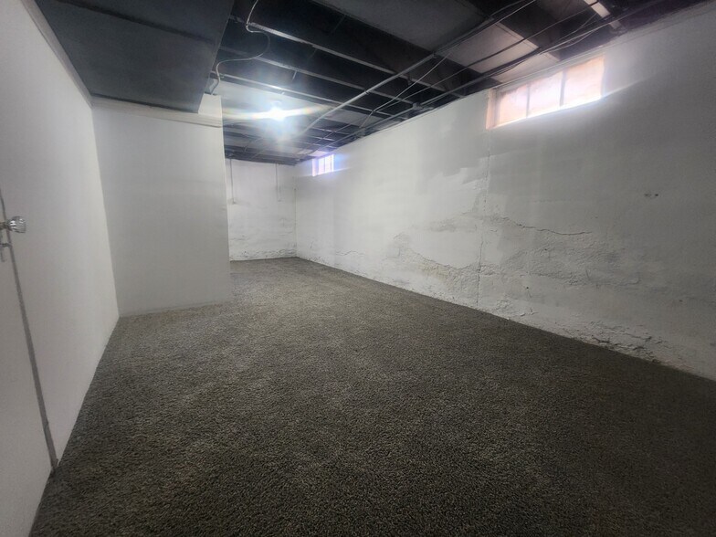 Basement bonus room - 209 West Ave S