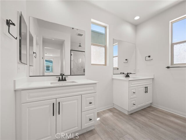 Building Photo - 27448 Pioneer Ct