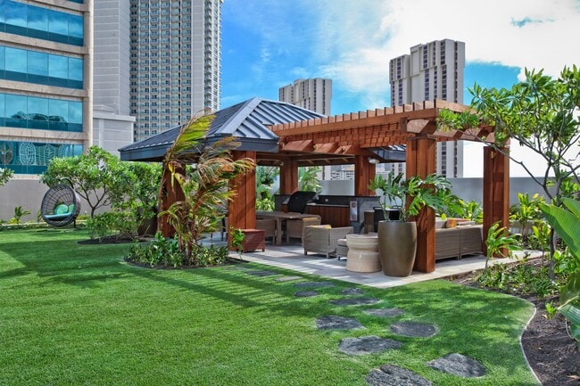 Building Photo - 1555 Kapiolani Blvd