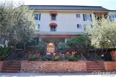 Building Photo - 339 S Catalina Ave