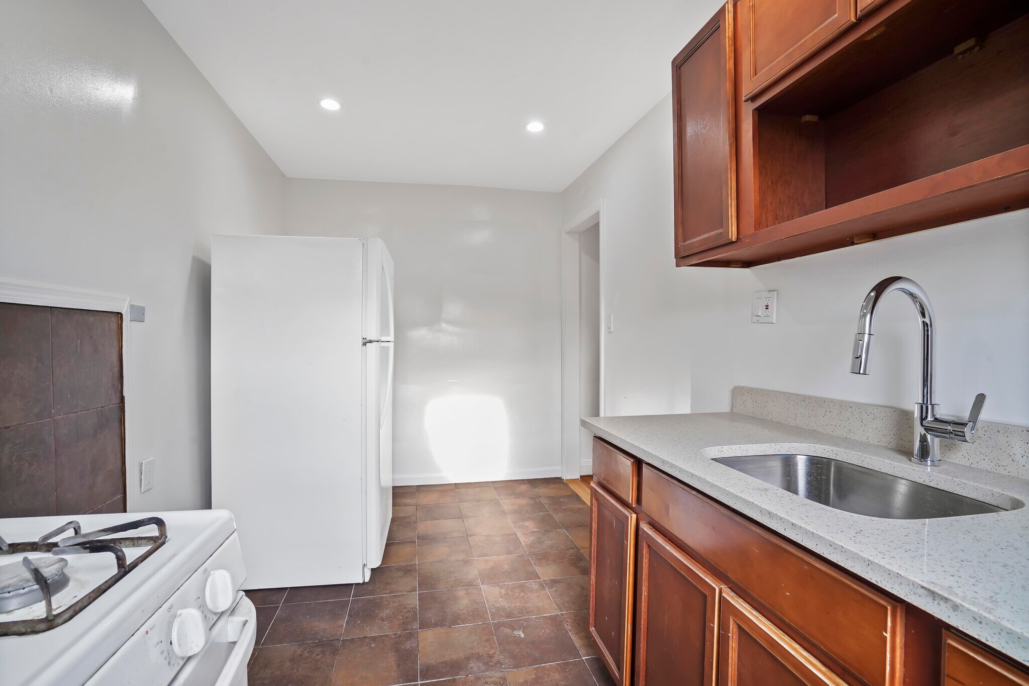 Building Photo - 1824 Summerfield St