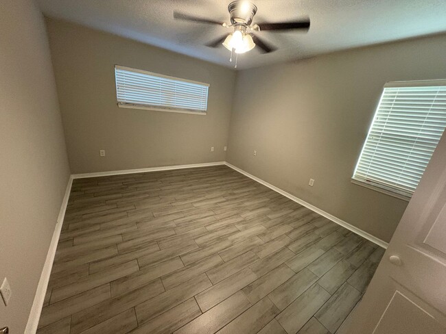 Building Photo - 1019 N Tremain St