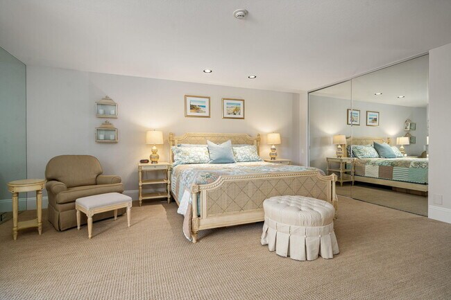 Building Photo - 6 Oxford Ct