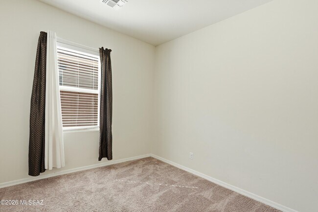 Building Photo - 6737 S Cut Bow Dr