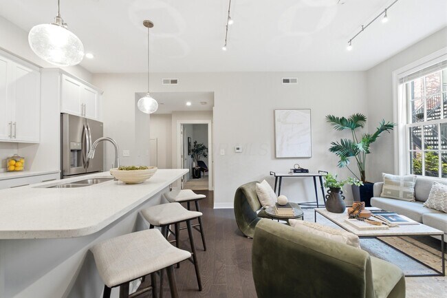 Building Photo - 84 Normandy Ave
