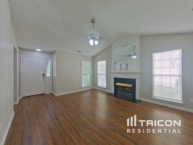 Building Photo - 8623 Treyburn Dr