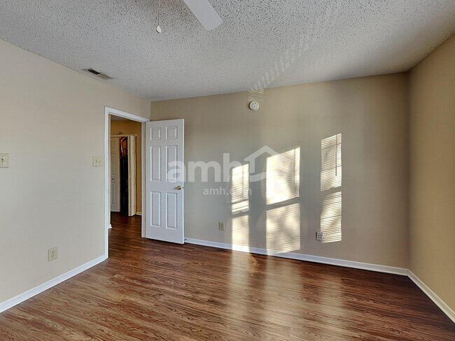 Building Photo - 12608 Bearsdale Dr