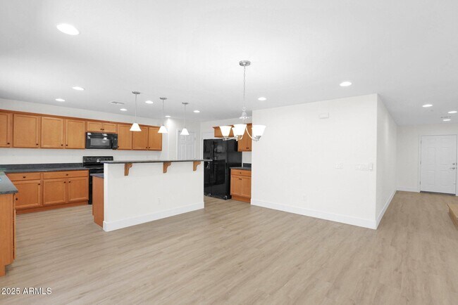 Building Photo - 40911 W Tamara Ln