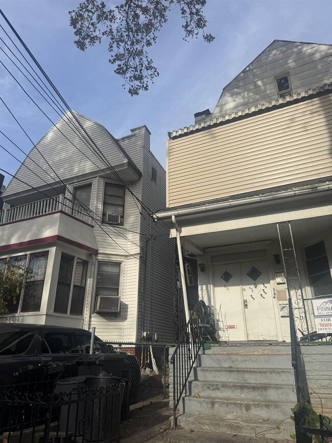 Primary Photo - 40 Wegman Pkwy