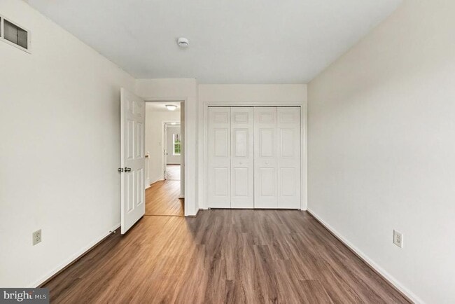 Building Photo - 1802 Harrison Ct