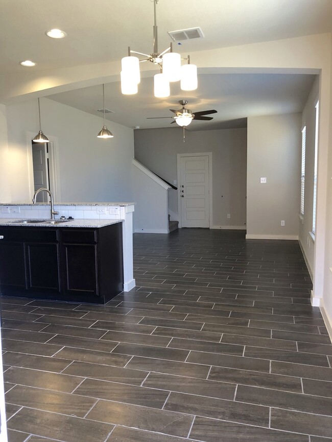 Building Photo - LUXURY 2 STORY DUPLEX LOCATED IN MIDLOTHIA...