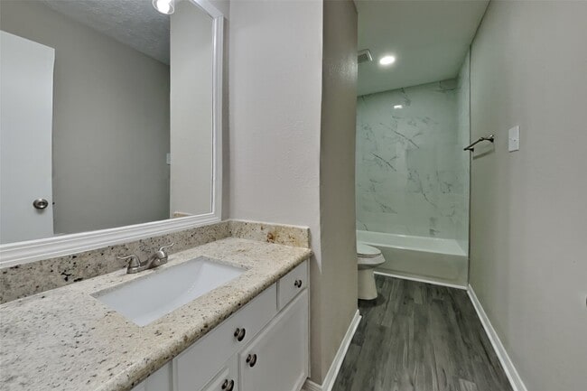 Building Photo - 17715 Seven Pines Dr