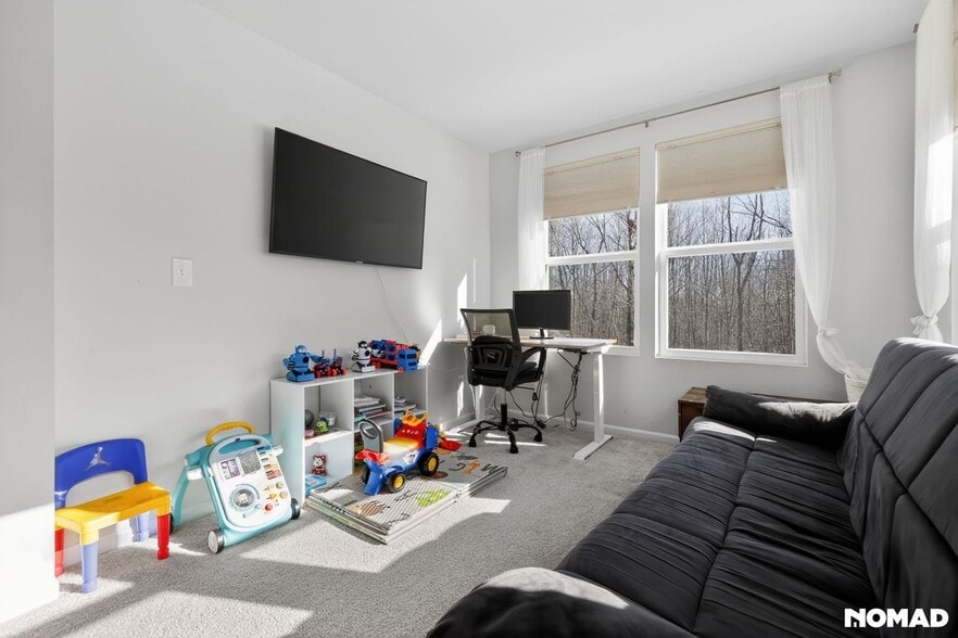 Building Photo - 5899 Whispering Springs Dr