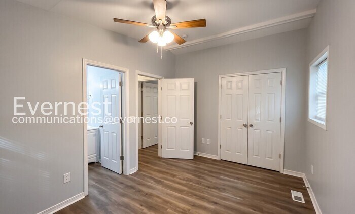 Building Photo - 3024 Pasadena Dr