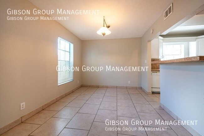 Building Photo - 1240 NW 6th Ave