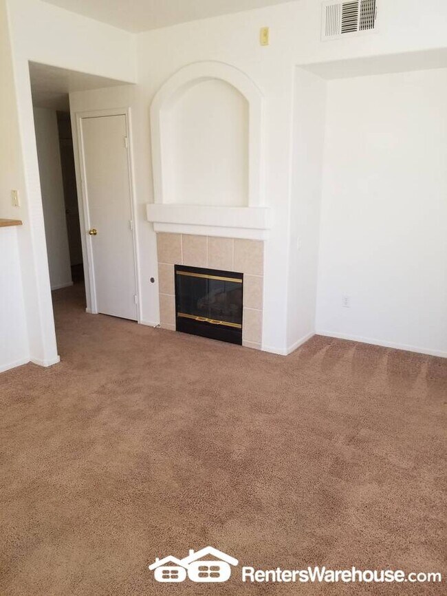 Building Photo - Renters Warehouse proudly presents an amaz...