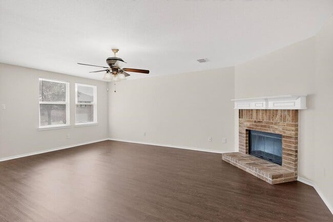Building Photo - 12829 Pearson Dr