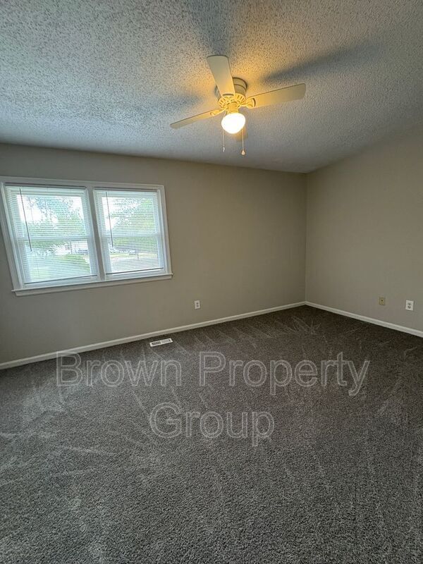 Building Photo - 2127 Grand Prix Dr