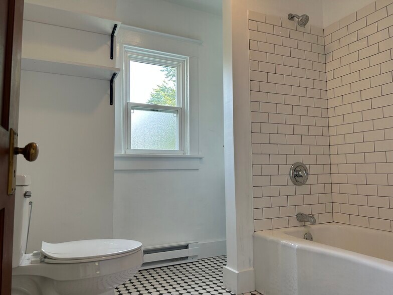 Building Photo - 1700 S College St