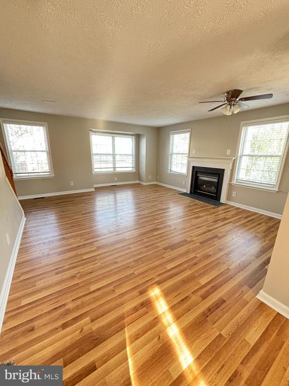 Building Photo - 110 Raquel Ct