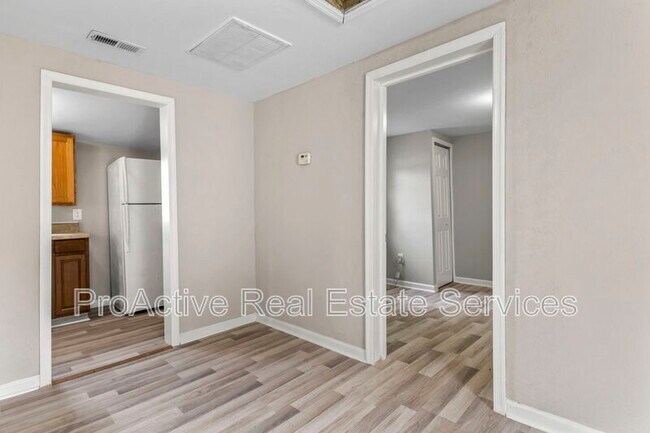 Building Photo - 1511 Highland Ave