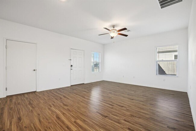 Building Photo - 15312 Sweet Mimosa Dr