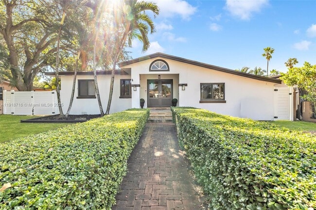 Building Photo - 6376 SW 15th St