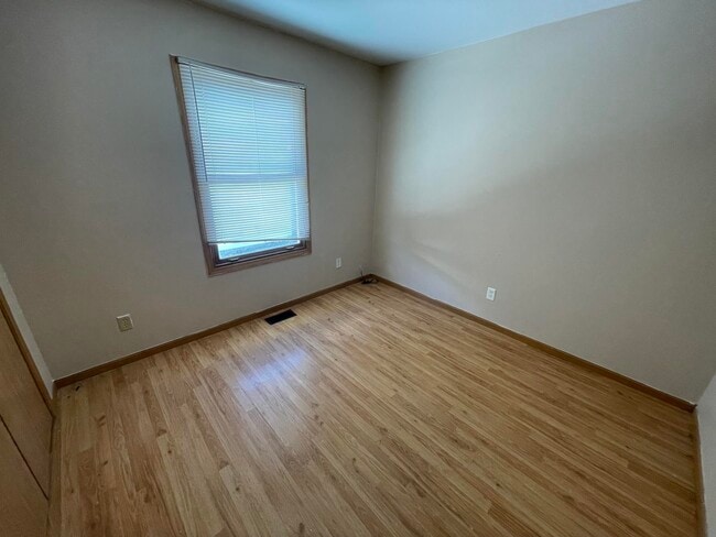 Building Photo - 1019 Grove-