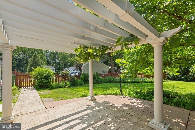 Building Photo - 4970 Manor House Ct