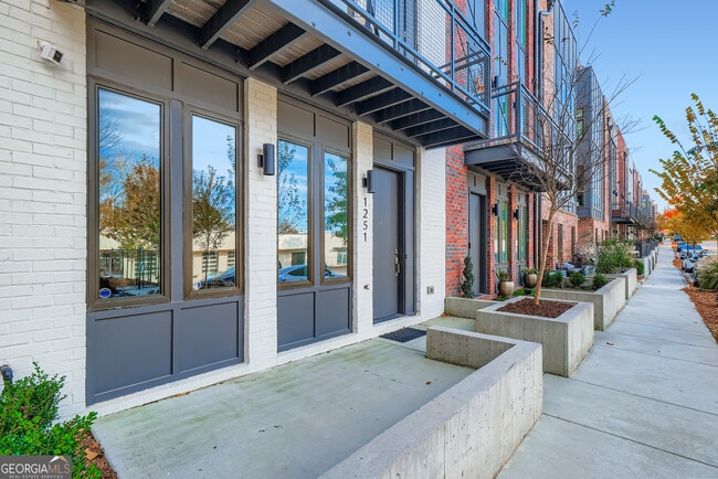 Building Photo - 1251 Chelsea Cir NW