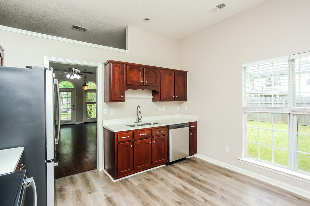 Building Photo - 10218 Cottage Oaks Cove