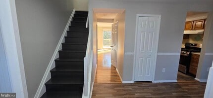 Building Photo - 6974 Knighthood Ln