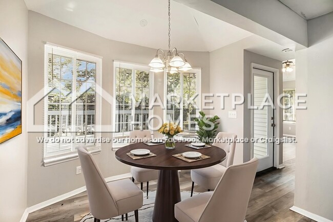 Building Photo - 1570 Meadowview Dr