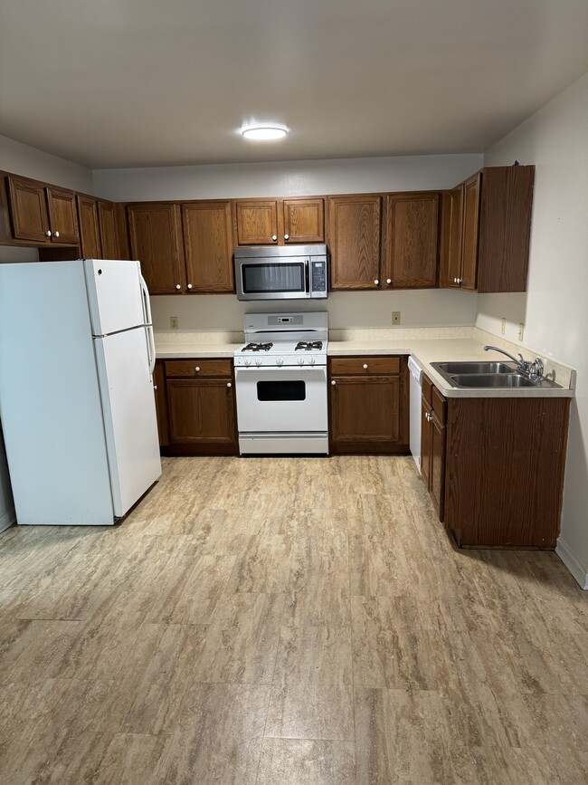 Building Photo - 116 Roosevelt St