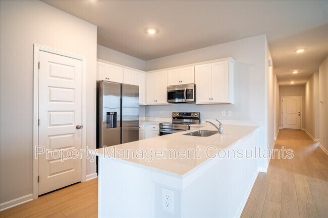 Building Photo - 22772 Dashwood Ln