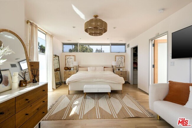 Building Photo - 844 California Ave