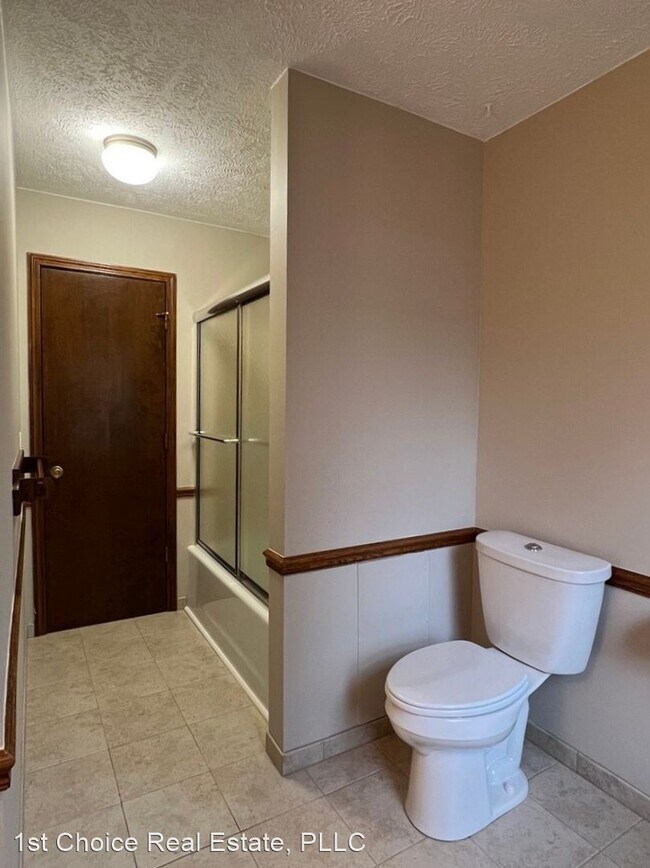 Building Photo - 3 br, 2.5 bath House - 1600 Hillside Drive