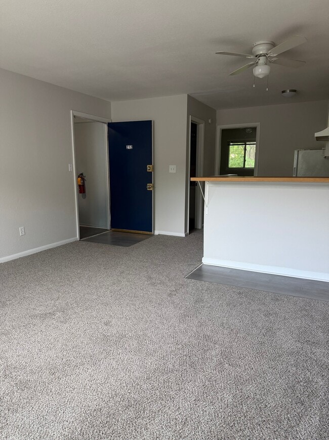 Building Photo - 2412 Azalea Garden Rd