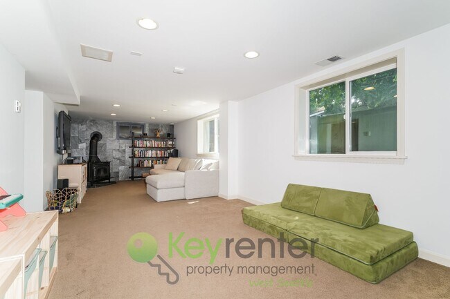 Building Photo - 4011 48th Ave SW