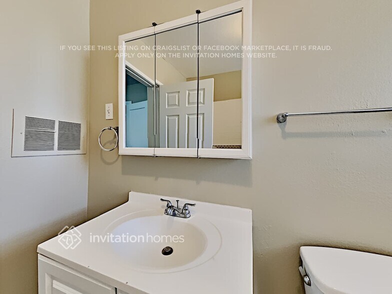 Building Photo - 2903 W 78th St