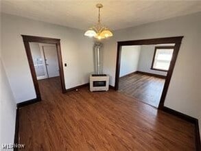 Building Photo - 2915 Roanoke Ave