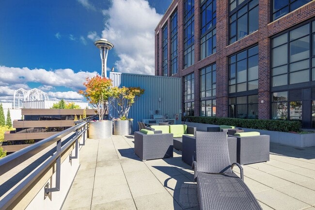 Building Photo - Gallery Penthouse Condo ~ Belltown