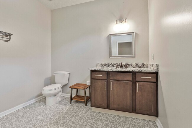 Building Photo - 440 Autumn Glen Cir